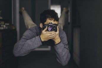 Er det lov å fotografere andre?